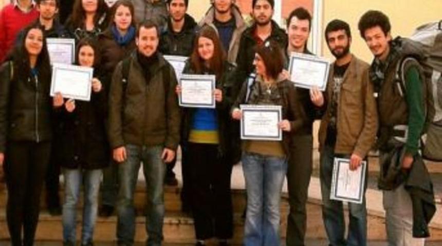 G&ouml;ky&uuml;z&uuml;n&uuml;n Yıldızlarına İlk Yardım Eğitimi