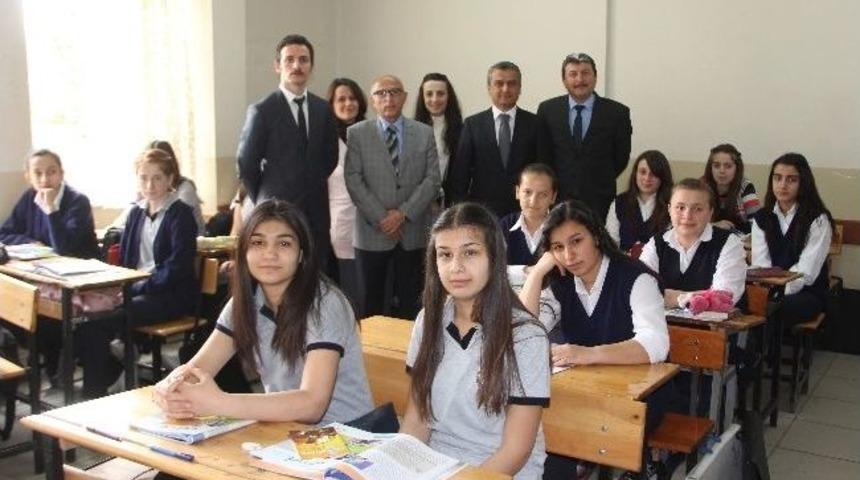 İşkur &Ouml;ğrencileri Bilgilendirmeye Devam Ediyor