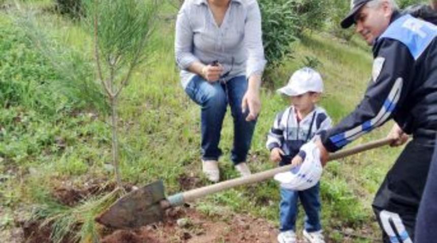 Emniyet Mensupları Fidan Dikti