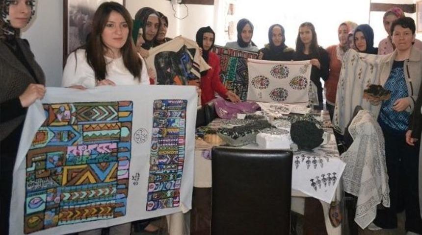 İskilipli Ev Hanımlara Y&ouml;nelik Ahşap Baskı Kursu A&ccedil;ıldı