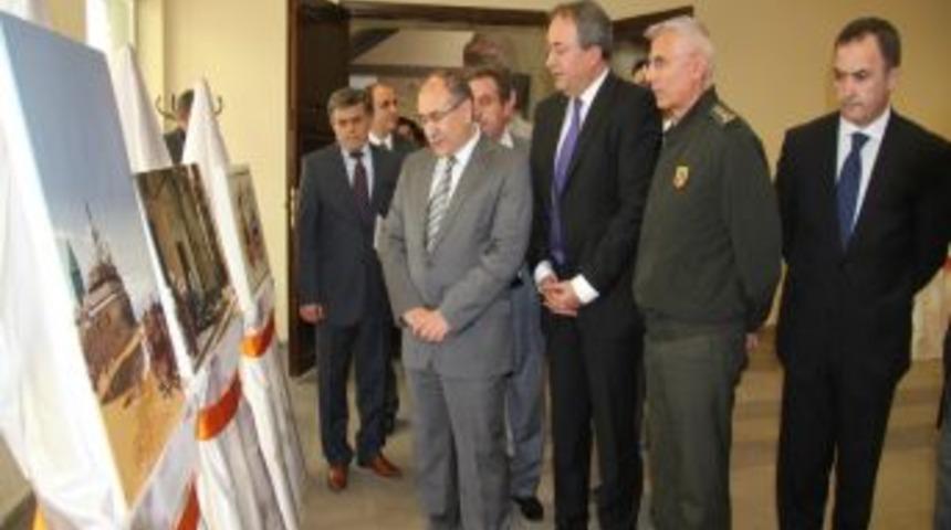 T&uuml;rkiye Ile Hollanda Arasındaki Dostluk Resimlerle Anlatılıyor