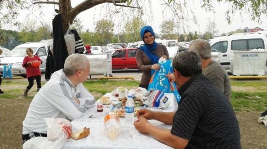 &Ouml;ğrencilerden İlkadım&rsquo;ın &Ccedil;evre Projelerine Destek