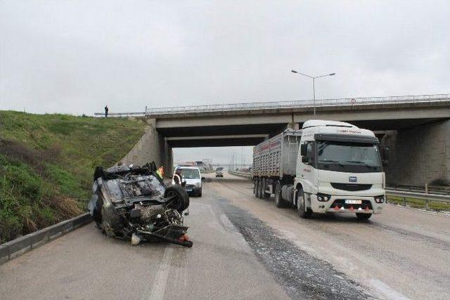 Bursa'da Köprüden Uçan Otomobil Yandı: 4 Yaralı