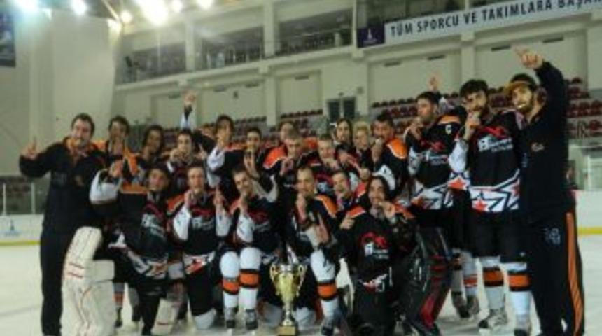 Başkent&rsquo;in Yıldızları &lsquo;Buz Kralı&rsquo; Oldu