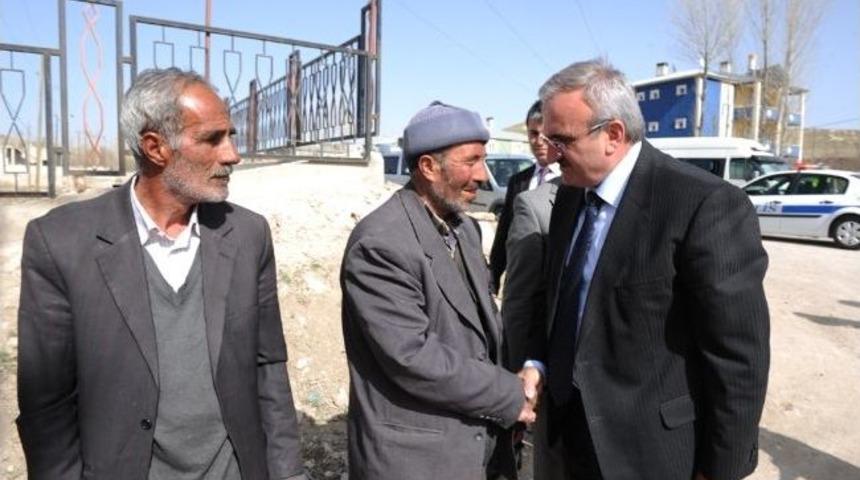 Vali Karaloğlu&rsquo;ndan Kore Gazisi Demir&rsquo;in Ailesine Taziye Ziyareti