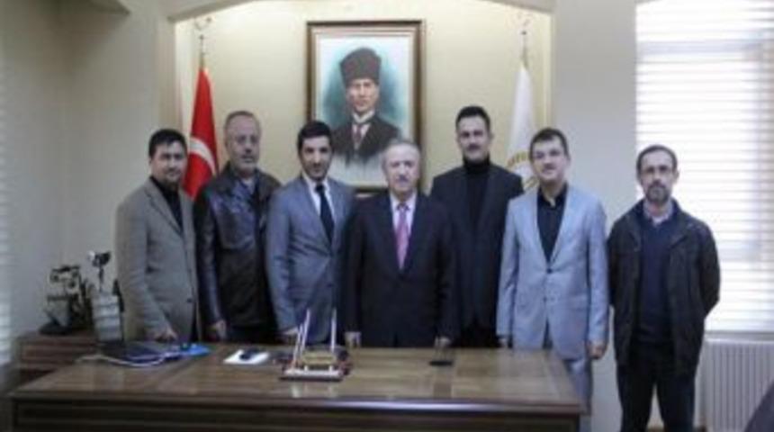 Sakarya Sosyal Gelişim Derneği&rsquo;nden İl M&uuml;ft&uuml;s&uuml; İlyas Serenli&rsquo;ye Ziyaret