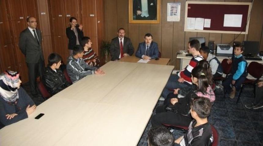 M&uuml;d&uuml;r Başak Mucitleri Van&rsquo;a Uğurladı