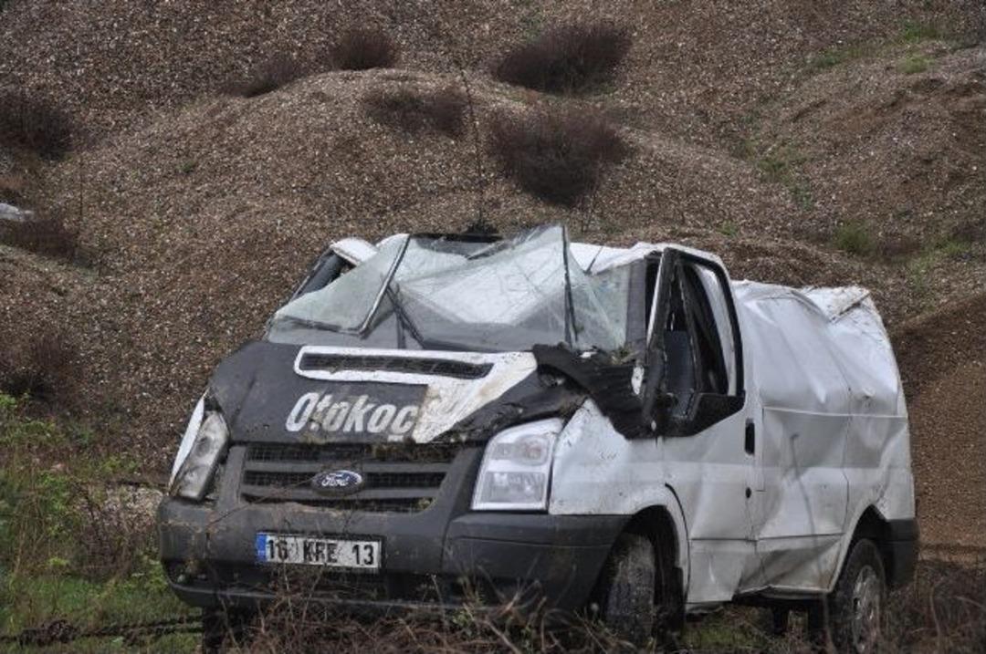 &Ccedil;arpışan Ara&ccedil;lar Şarampole U&ccedil;tu