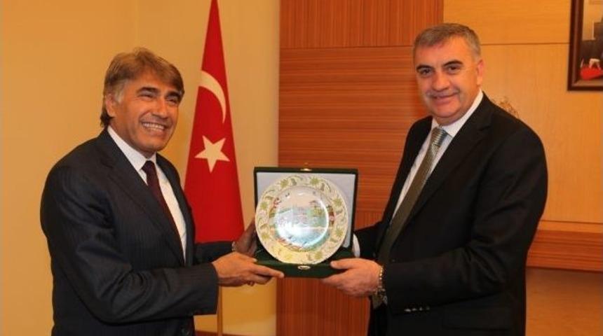 &Ccedil;elik-iş Genel Başkanı, To&ccedil;oğlu&rsquo;nu Makamında Ziyaret Etti