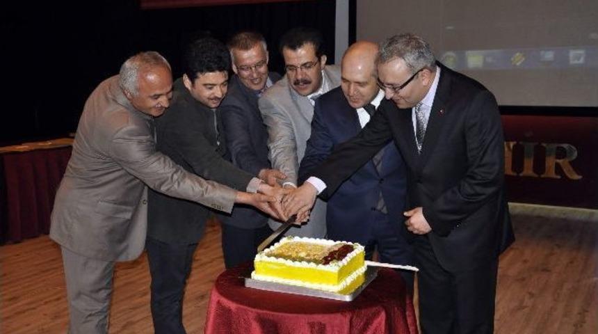 Akşehir&rsquo;de Siyaset Akademisi Sertifika T&ouml;reni Yapıldı