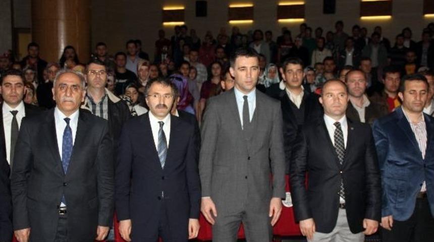 Ş&uuml;k&uuml;r: &ldquo;'ben T&uuml;rk Değilim' S&ouml;zleri &Ccedil;arpıtıldı"