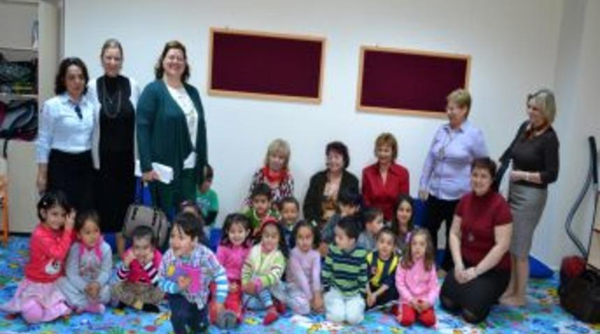 K&uuml;lt&uuml;r Evlerine Yabancı Ilgisi