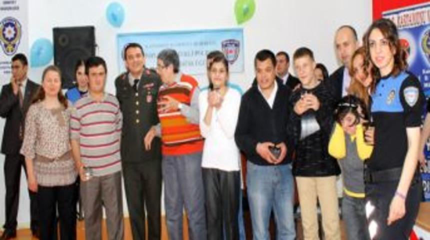 Su &Uuml;r&uuml;nleri Fak&uuml;ltesi&rsquo;nin Ilk Balıkları &lsquo;&ouml;zel &Ccedil;ocuklara&rsquo; Dağıtıldı