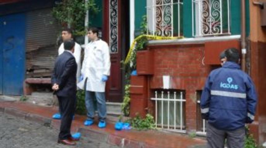 Fatih'te Doğalgaz Zehirlenmesi: 2 &Ouml;l&uuml;