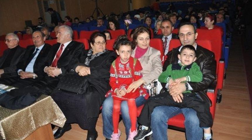 Bafra&rsquo;da "dokuz Canlı" Oyun Sahnelendi