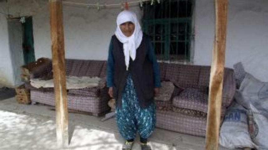 Hac&rsquo;ca Gidebilmek İ&ccedil;in Tarlalarda &Ccedil;alıştı