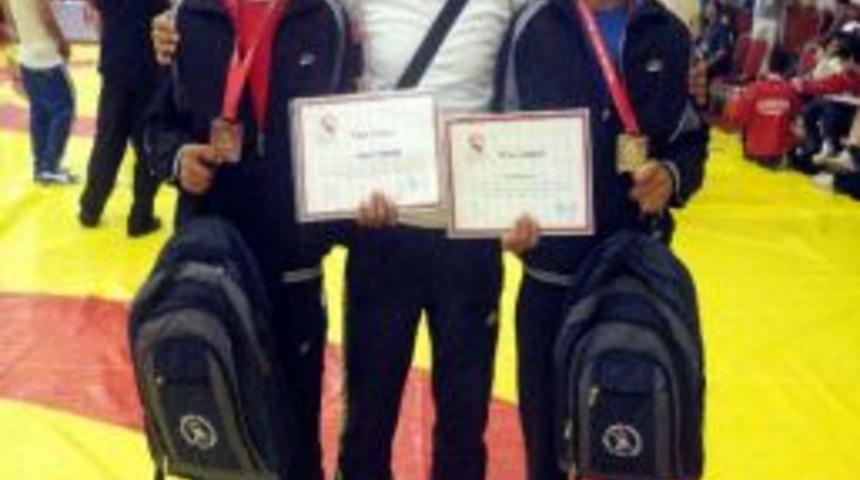 Yetiştirme Yurdu Sporcusu G&uuml;reşte T&uuml;rkiye Birincisi Oldu