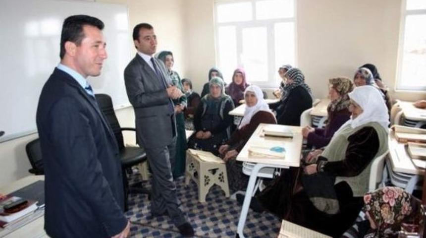 Selim&rsquo;de &ldquo;aile Okul&rdquo; U Projesi Hayata Ge&ccedil;irildi