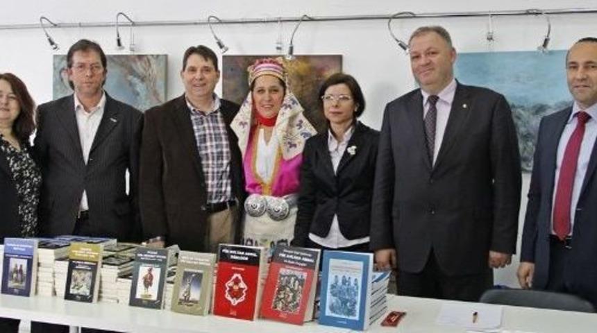 "zeybekler Ve Zeybeklik K&uuml;lt&uuml;r&uuml;" Konulu Panel D&uuml;zenlendi