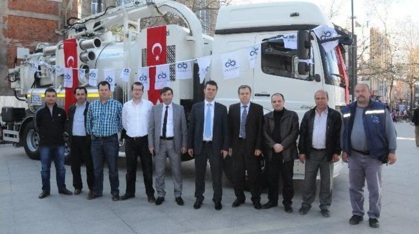 &Ccedil;orlu Belediyesi Kombine Kanal Temizleme Aracı Satın Aldı