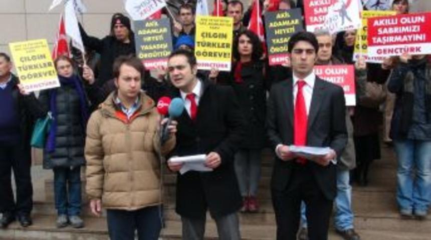 Akil İnsanlar'ı Hem Tehdit Hem Şikayet Ettiler