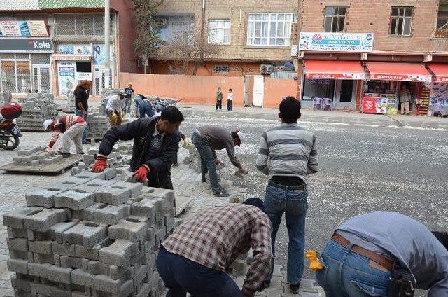 Ceylanpınar Caddesi'ne Kilitli Parke Taşı