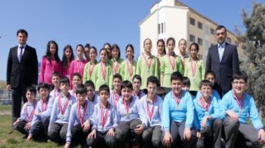 Samanyolu &Ouml;ğrencileri, Matematik Olimpiyatları&rsquo;nda 50 Madalya Topladı