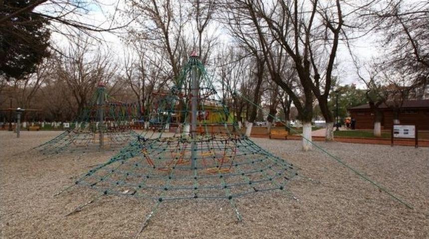 Oyun Grupları Çocukların Hayallerini Genişletiyor