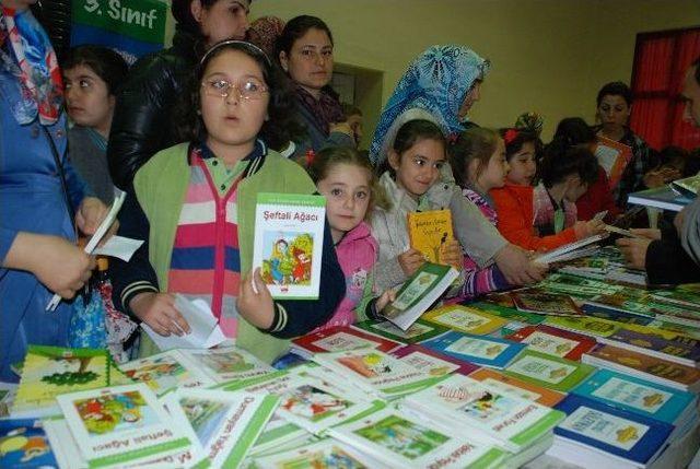 Yatağan'ın İlk Kitap Şenliği Başladı