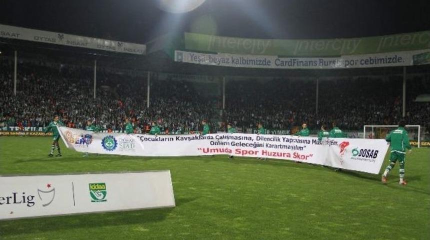 Polis 4 &Ccedil;ocuğu Futbolcu Yaptı