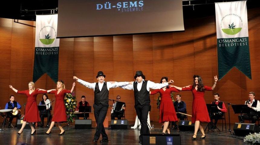 Ege&rsquo;nin Iki Yakası Notalarla Buluştu