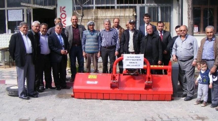 K&ouml;ylerdeki &Ccedil;ift&ccedil;iye Zirai Ekipman Desteği