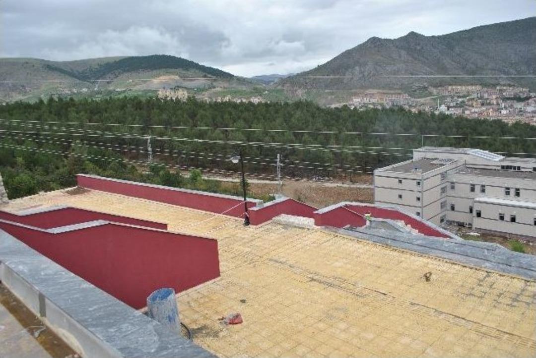 &Uuml;niversitede 'y&uuml;ksek Gerilim' Korkusu