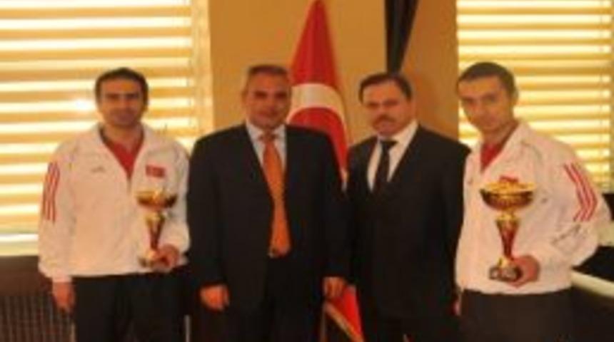 Karab&uuml;k &Uuml;niversitesi Araştırma G&ouml;revlisi D&uuml;nya 3.s&uuml; Oldu