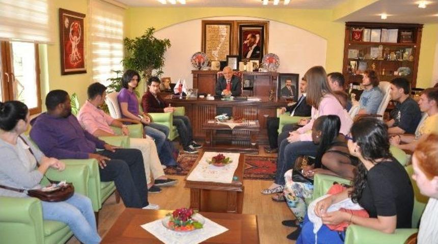 Avrupalı Gen&ccedil;lerden Başkan Kocamaz&rsquo;a Ziyaret