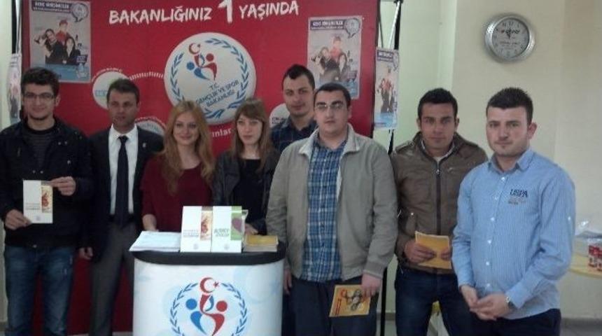 Gen&ccedil;lik Ve Spor Bakanlığı Projeleri Turgutlu'da Tanıtıldı