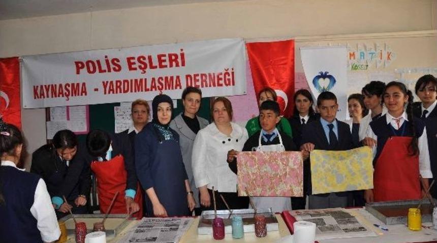 Pekay &Uuml;yeleri Muşlu &Ouml;ğrencilerle Bir Araya Geldi