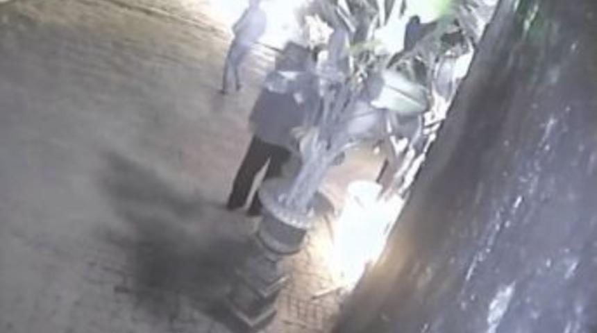 Olgun Peker'i Vuran Kişi Kamerada