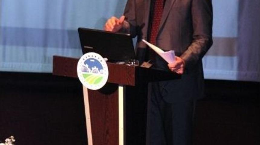 Sakarya&rsquo;da &Uuml;st&uuml;nlerin Hukukundan Hukukun &Uuml;st&uuml;nl&uuml;ğ&uuml;ne Konferansı