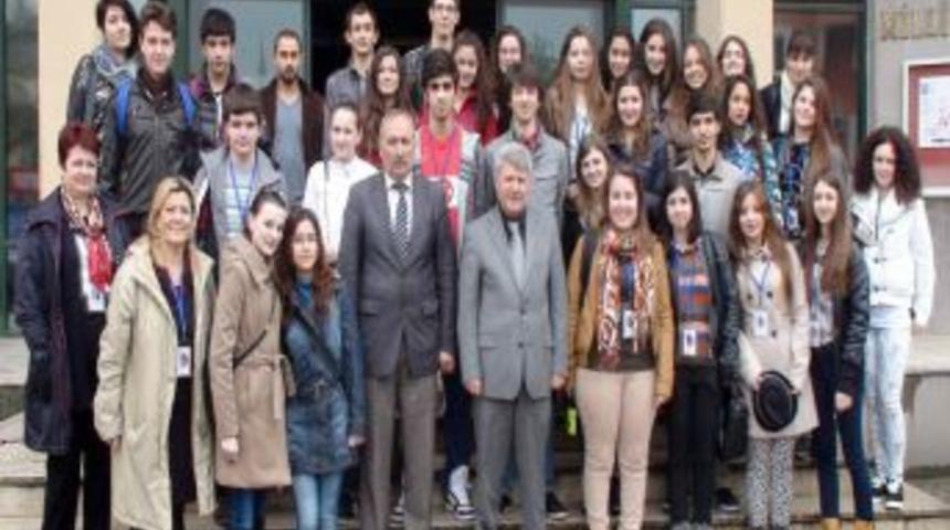 Atilla G&uuml;lsar: Arkadaşlık Ve Dostluk, D&uuml;şmanlık Ve Kavgadan Daha Kolay