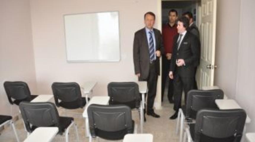 Arslanbey Yunus Emre Eğitim Ve Sanat Merkezi Hizmet Vermeye Başladı