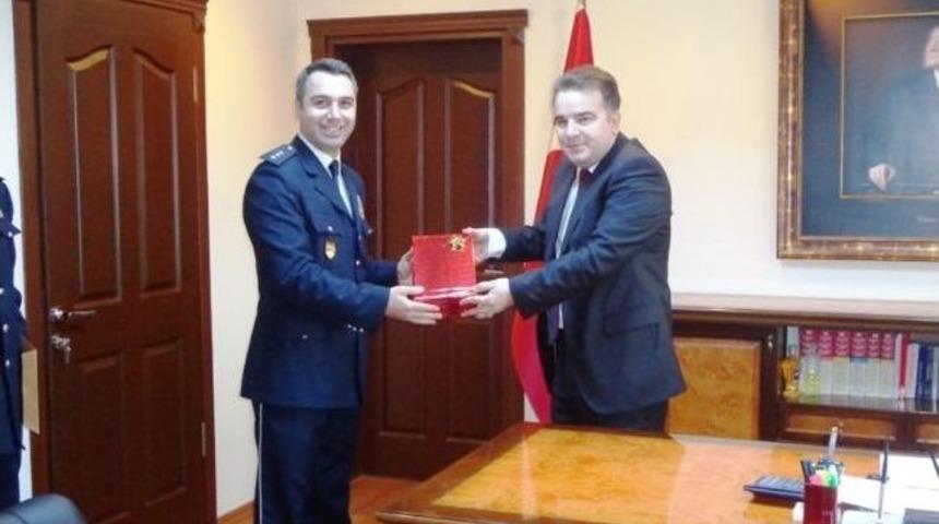 Polislere Başarı Belgesi Verildi