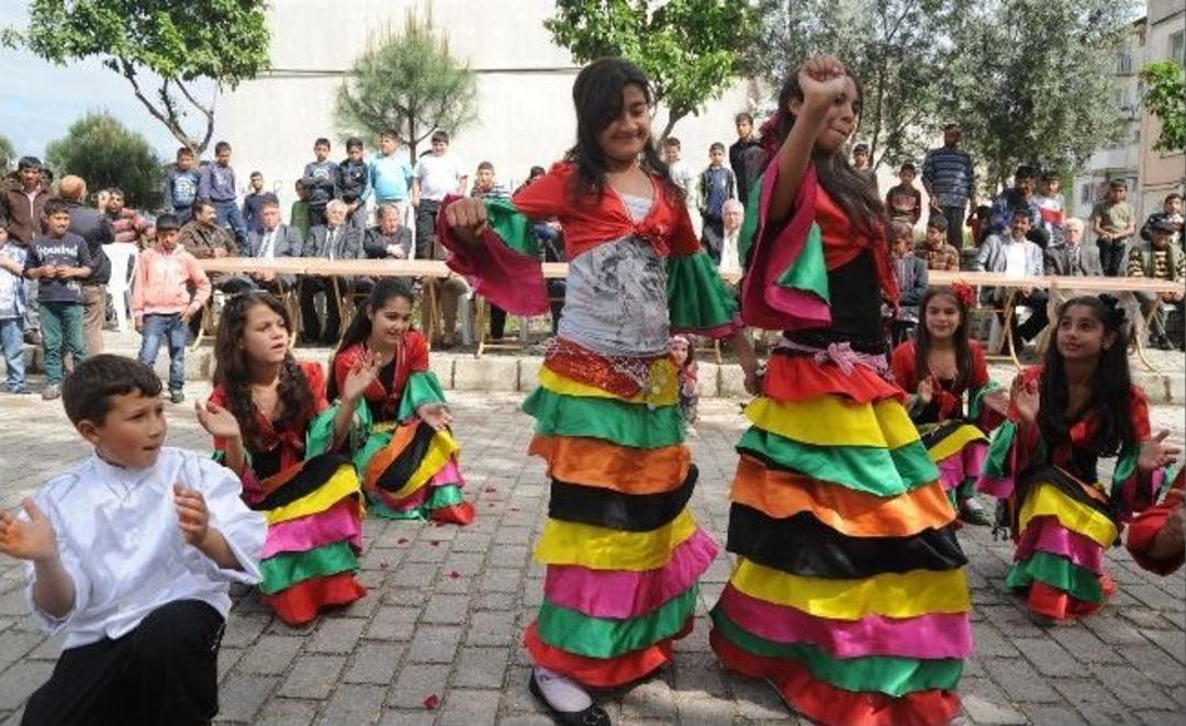 Başkan &Ccedil;er&ccedil;ioğlu Romanları Yalnız Bırakmadı