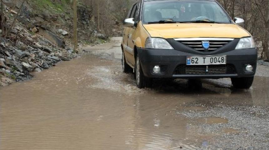 Tunceli-ovacık Karayolunda Taşkın