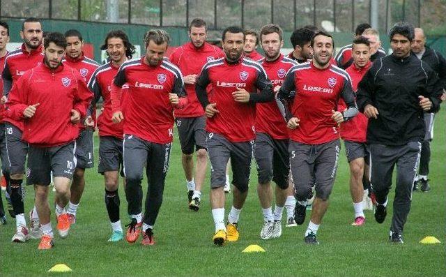 Karabükspor’da Galatasaray Mesasi Başladı