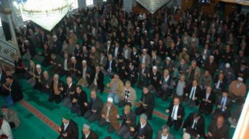 Karasu&rsquo;da Şehit Polisler I&ccedil;in Mevlit Okutuldu