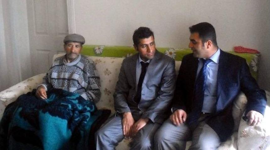 G&ouml;n&uuml;l El&ccedil;isi &Ouml;ğretmenlerden Hasta Ziyareti