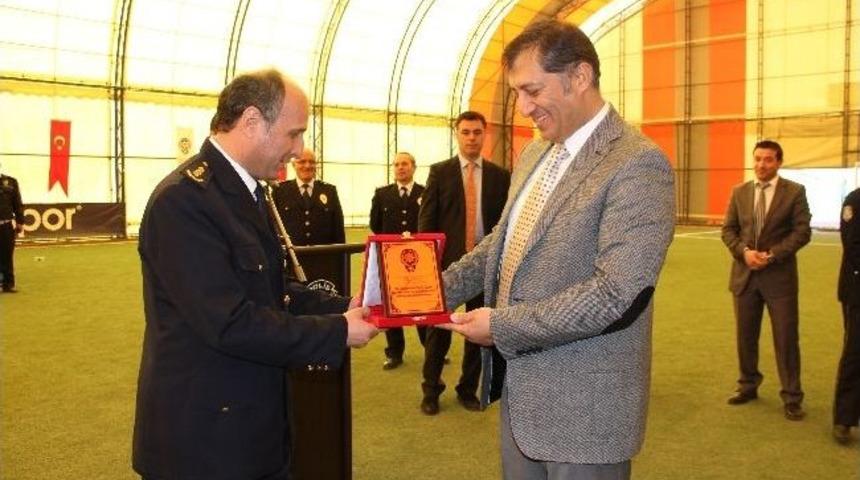 Birimler Arası Halı Saha Futbol Turnuvasının Birincisi Asayiş