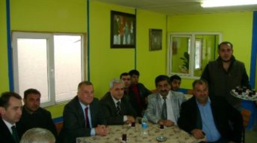 Belediye Başkanı Birol Kaya Romanlar Derneğini Ziyaret Etti