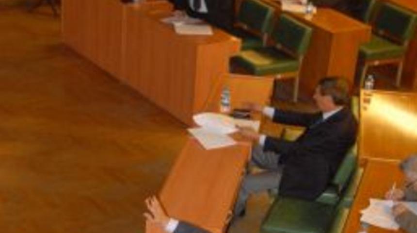 Belediye Meclisi'nde Muhsin Yazıcıoğlu Tartışması